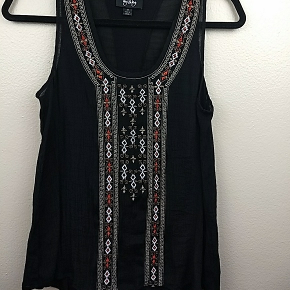 By & By Crossover Back Sleeveless Top Size M (Jr) - Picture 4 of 7